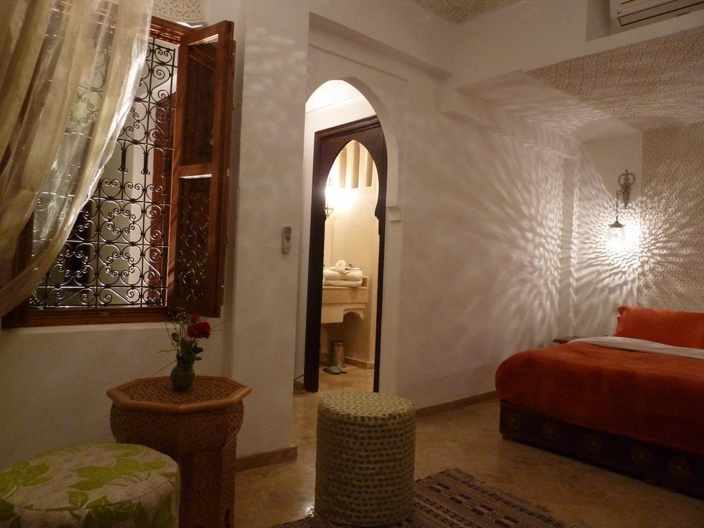 Riad Viva Marakeş Dış mekan fotoğraf A room in a Moroccan riad