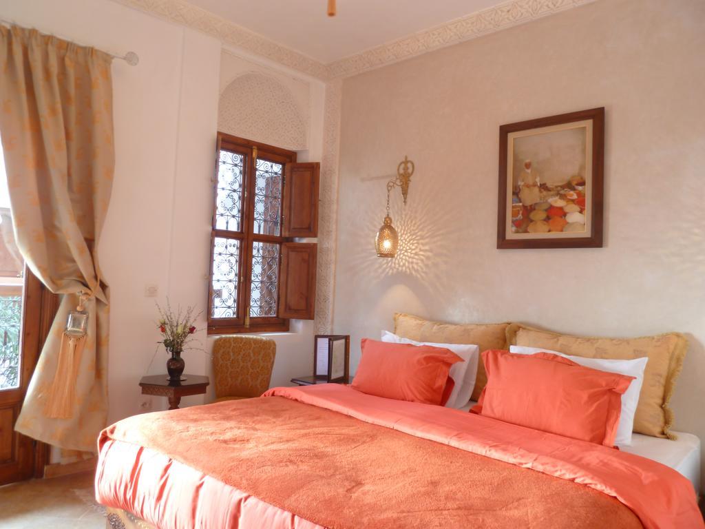 Riad Viva Marakeş Dış mekan fotoğraf A bedroom in the hotel