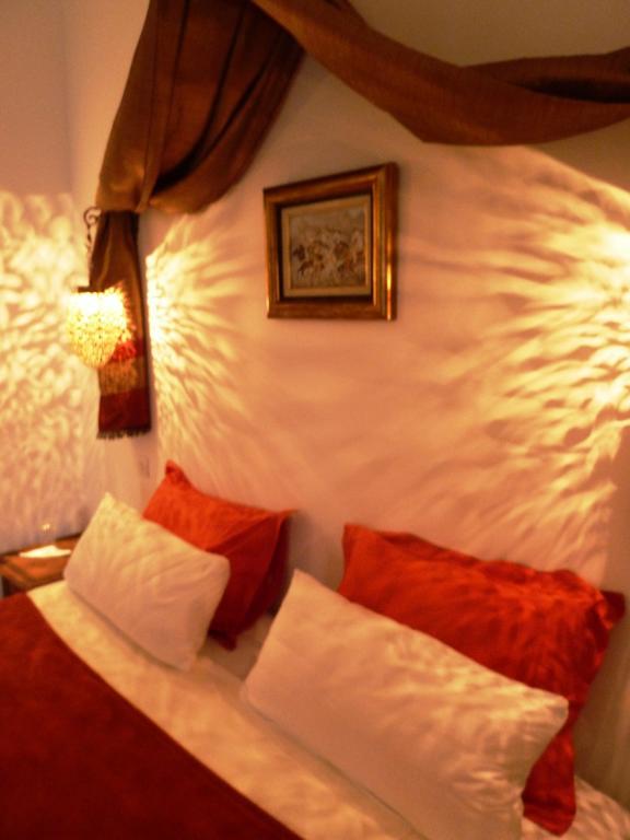 Riad Viva Marakeş Dış mekan fotoğraf A Moroccan lamp