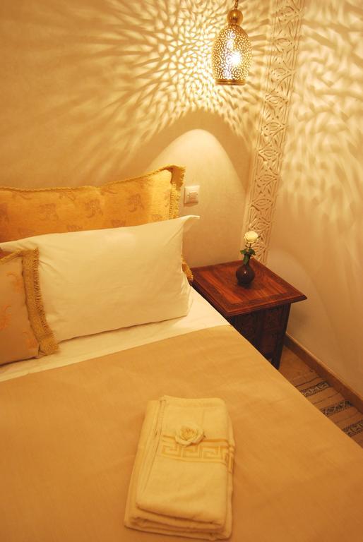 Riad Viva Marakeş Dış mekan fotoğraf A nightstand